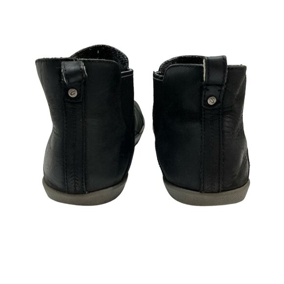 Olukai Pumehana Hulu WP Boots Women 9 Black Nubuck Leather Ankle Booties Pull On - Picture 5 of 9